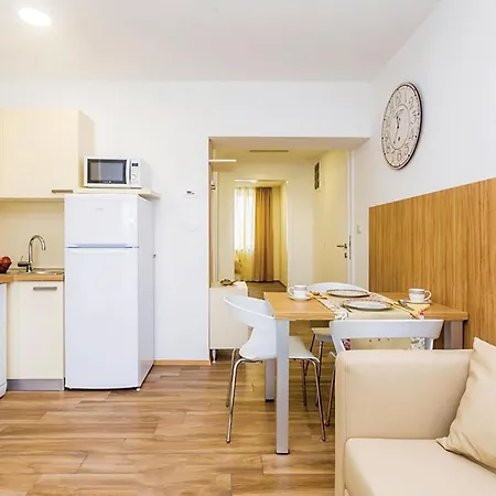 1 Bedroom Gorgeous In