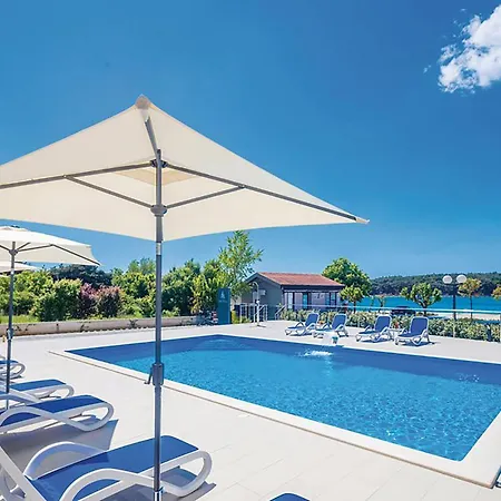 1 Bedroom Gorgeous In