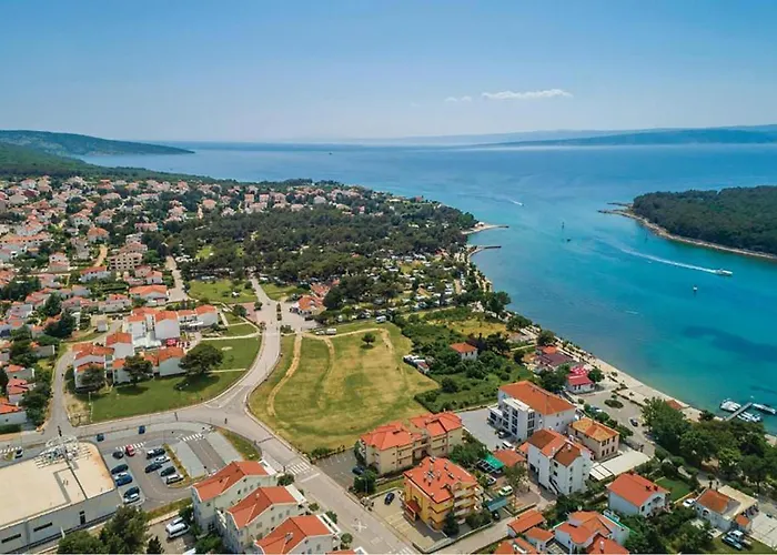 1 Bedroom Gorgeous In * Punat