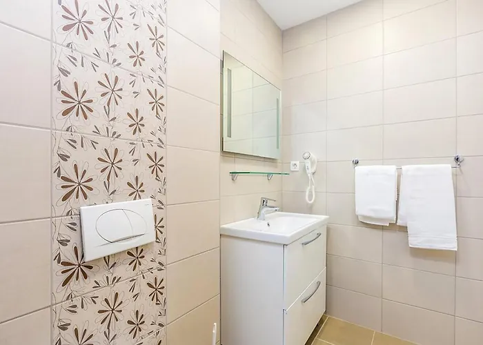 1 Bedroom Gorgeous In * Punat