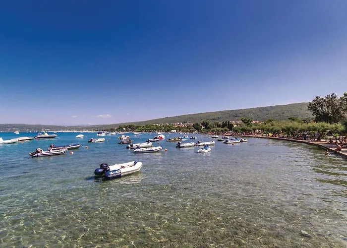 1 Bedroom Gorgeous In Punat