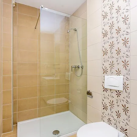 Lovely Apartment In Punat With Swimming Pool * Punat