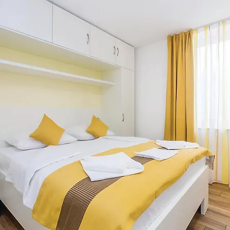 Lovely Apartment In Punat With Swimming Pool Apartment