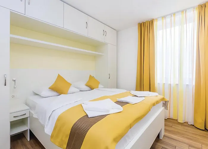 1 Bedroom Gorgeous In Apartment